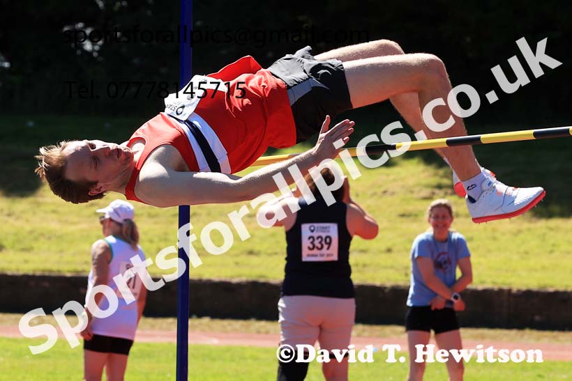 Mens high jump, 2024 NE Masters Track and Field Champs., Monkton Stadium, Jarrow.  Photo: David T. Hewitson/Sports for All Pics